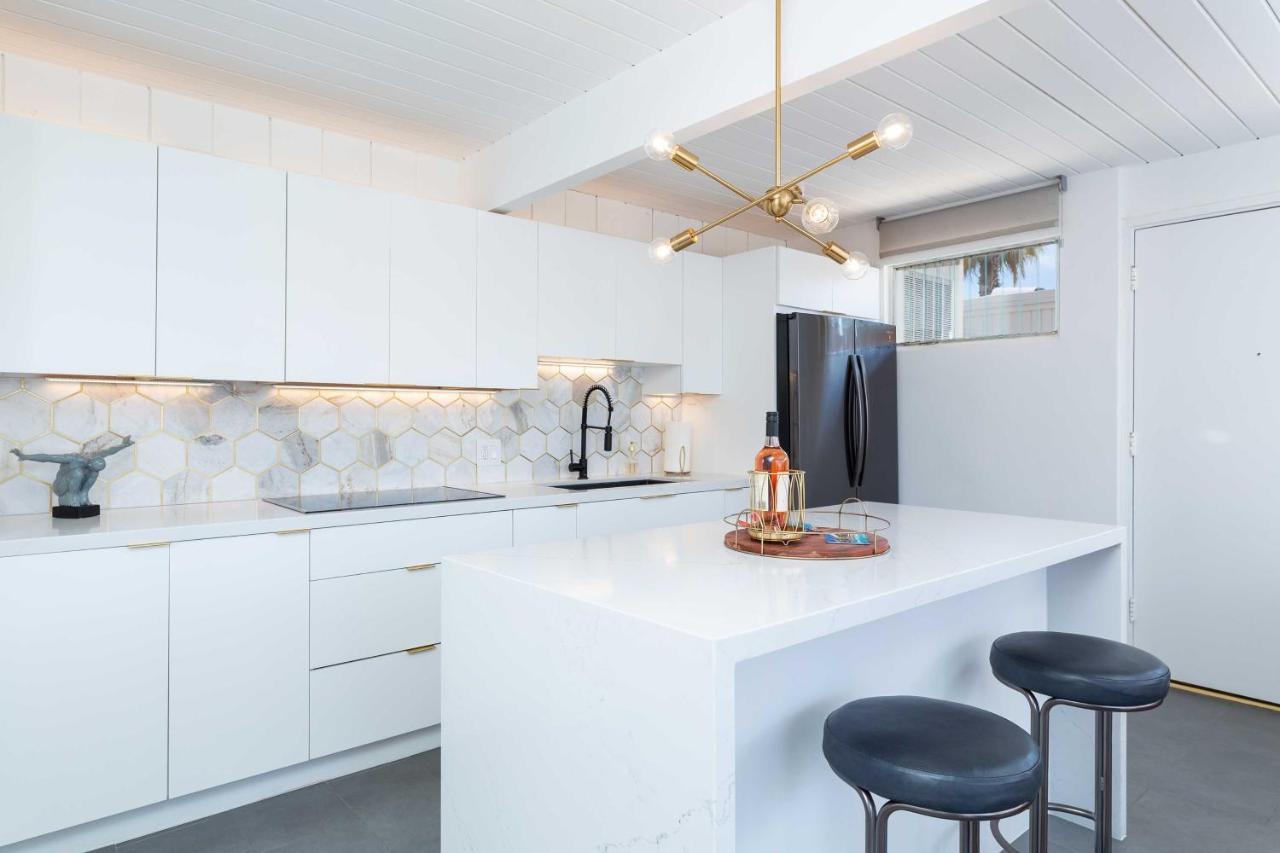 Mid-Century Palm Springs Bungalow With Patio! Eksteriør bilde